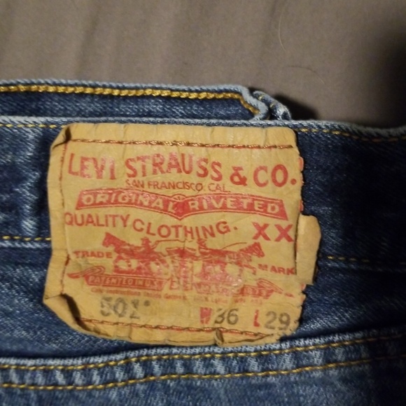 Levis - Picture 2 of 2